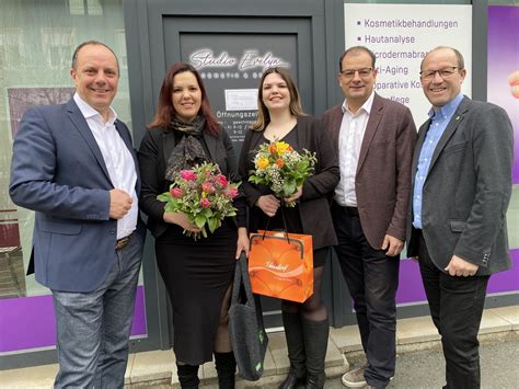 Sch Nheitssalon Er Ffnet Neues Kosmetik Und Beauty Studio In