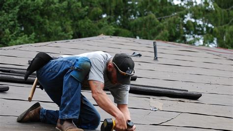 Benefits Of A Local Contractor Roofing Center