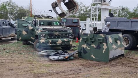 Fgr Destruye Camionetas Con Blindaje Artesanal En Tamaulipas