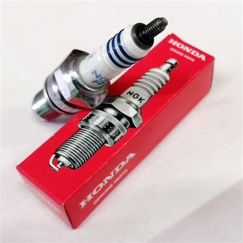 Honda IMR9E 9HES Spark Plug For Honda CB1000R