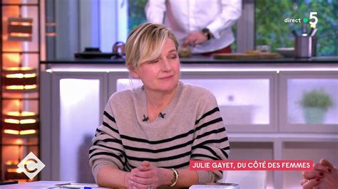 Julie Gayet était l invitée de C à Vous sur France 5Extrait de C à