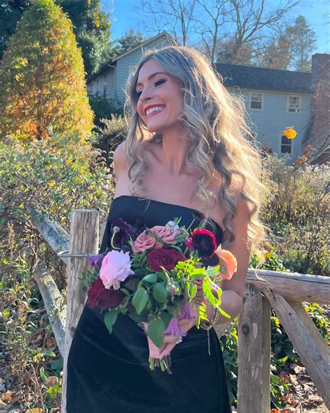 Alexa Tapia | A festive tablescape is all in the details 🌲 • • #