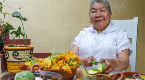 Reyna Ray N Salinas Cocinera Tradicional De Xonacatl N Contribuye A La