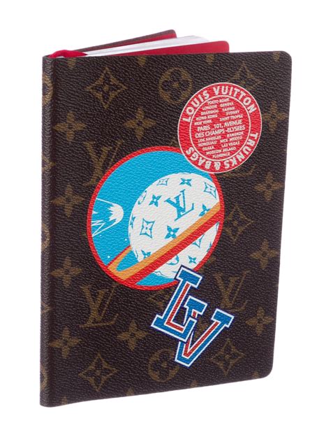 Louis Vuitton Clémence Monogram Lv World Tour Notebook Brown Books Stationery And Pens Decor