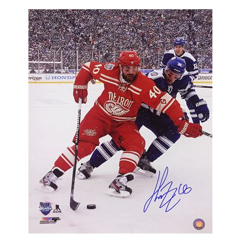 HENRIK ZETTERBERG Signed Detroit Red Wings 2014 Winter Classic 16 X 20