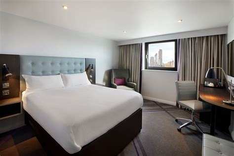 PREMIER INN LONDON WEMBLEY STADIUM HOTEL $61 ($̶1̶3̶3̶) - Updated 2022 ...