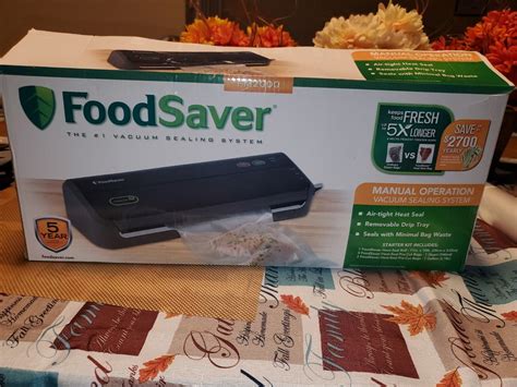 Foodsaver Fm2000 Vacuum Sealer Starter System With Bags Food Saver