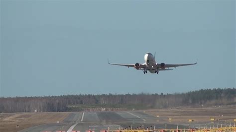 Heavy Crosswind Takeoffs At Arlanda Youtube