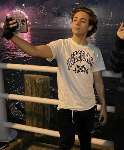 Picture Of Ethan Cutkosky In General Pictures Ethan Cutkosky 1668269999  Teen Idols 4 You