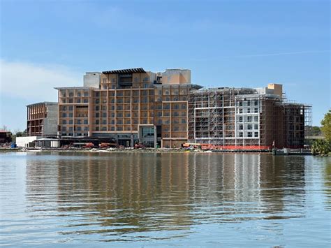 Overhangs Installed On Disney S Polynesian Village Resort DVC Tower