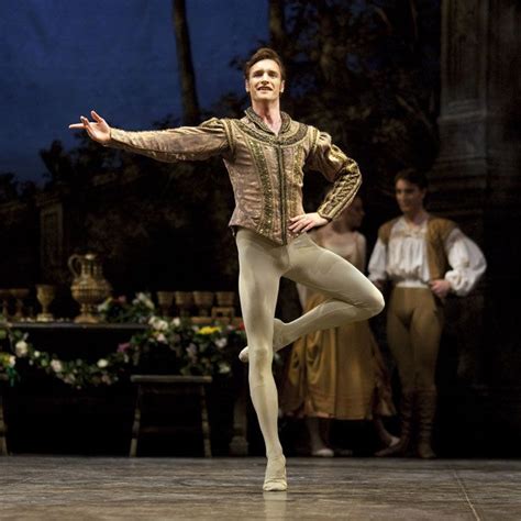 Daria Klimentova And Vadim Muntagirov In Swan Lake