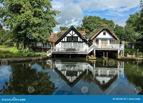 Luxury Riverside Houses In England Stock Image Image Of English