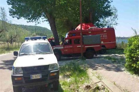 Lago Di Bolsena Ragazzo Si Tuffa E Scompare Nel Nulla Roma Cityrumors It