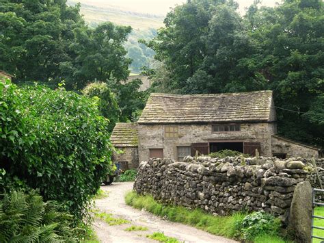 An Old Barn In Kettlewell In The Yorkshire Dales Old Barn Yorkshire