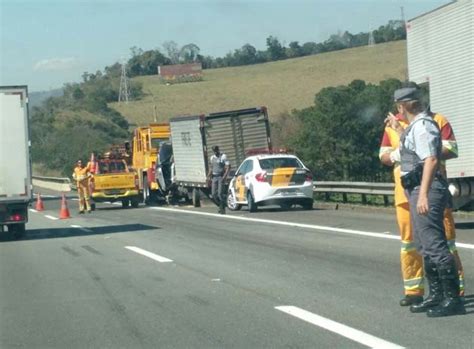 G1 Acidentes Complicam Trânsito Na Rod Bandeirantes Em Jundiaí