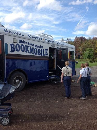 Bookmobiles A History Bookmobile Mobile Library Old Libraries