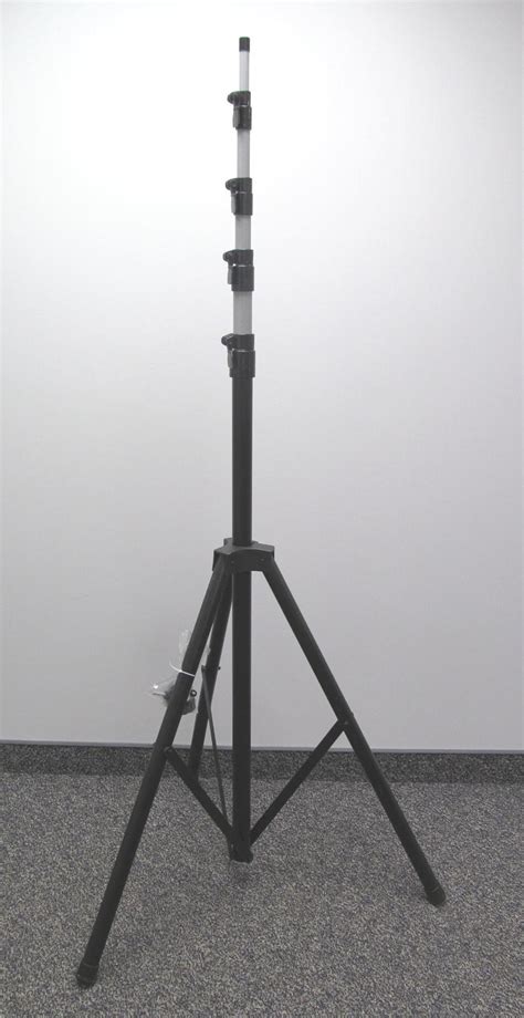 View 18 Portable Antenna Mast Tripod