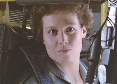 Caps of Ripley - "Aliens" - Sigourney Weaver Image (23134225) - Fanpop