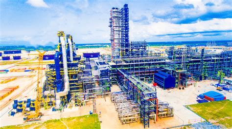 Dangote Buhari Commissions Worlds Largest Single Train Refinery