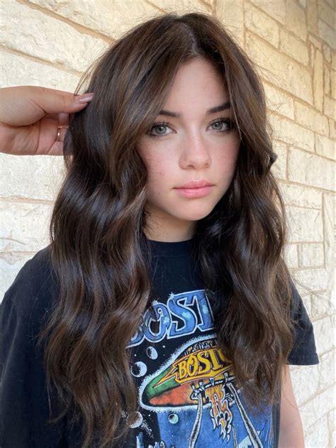 Pin By Madison Cantrell On Hair Brown Hair Pale Skin Hair Pale Skin Brown Hair Inspo