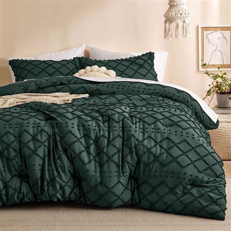 Amazon.com: Bedsure Boho Comforter Set Queen - Forest Green Tufted ...