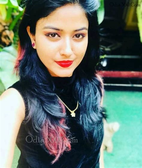 Niharika Dash Hot Odia Actress Real Life Photos Images Walls