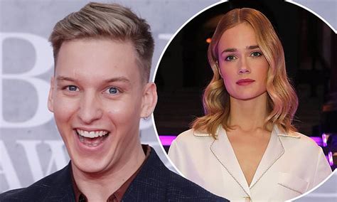 George Ezra Splits From His Girlfriend Florrie Daily Mail Online