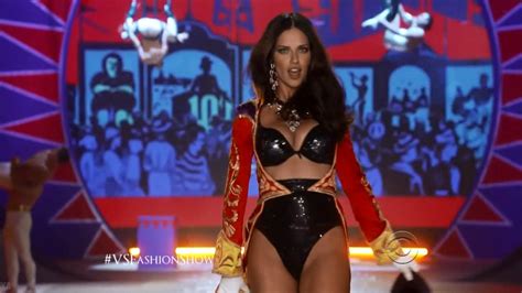 Naked Adriana Lima In The Victoria S Secret Fashion Show 2012