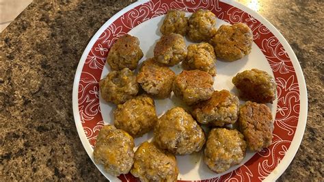 Sausage Balls Featuring Red Lobster Cheddar Bay Biscuit Mix Youtube