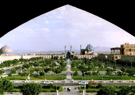 File:Naghshe Jahan Square Isfahan modified.jpg - Wikimedia Commons