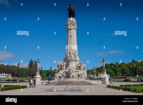 Estatua Do Marques De Pombal Av Da Liberdade Lissabon Portugal