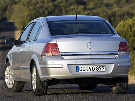 2007 Opel Astra Sedan Specs, Performance & Photos - autoevolution