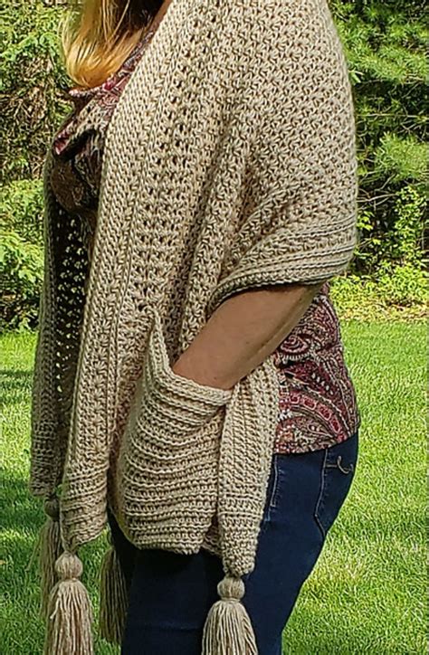 Free Pocket Shawl Crochet Pattern Roundup