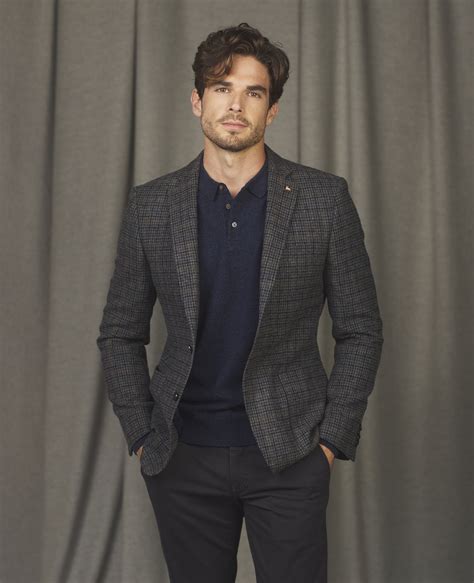 Finn Tweed Blazer In Grey Houndstooth Magee 1866