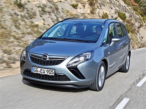 Opel Zafira Tourer 20 Cdti Van Mit Neuem 170 Ps Diesel Im Test