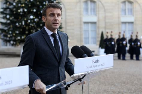 Rencontres Du Papotin Emmanuel Macron Au Bord Des Larmes La Mort De