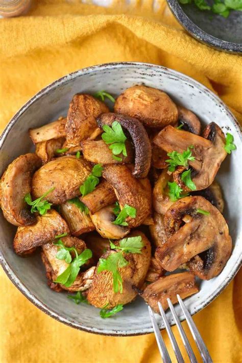 8 Minute Air Fryer Mushrooms Garlic Butter The Big Man S World