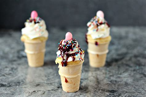 Mini Ice Cream Cone Cupcakes