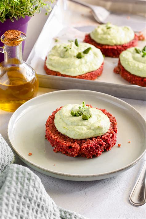 Burger Di Miglio Con Crema Di Asparagi Un Pizzico Di Pepe Rosa