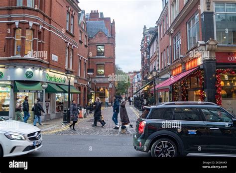 London, Kensington- November 2022: London shopping street scene on ...