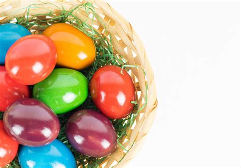 Colorful Handmade Easter Eggs In The Basket Creative Commons Bilder