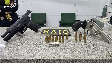 Dupla Capturada Pela Pmce Armas E Droga Durante Bingo Em Quixad