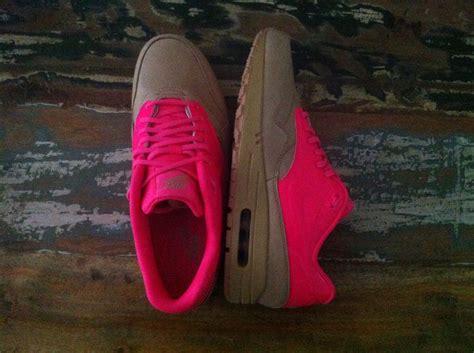 Nude Neon Pink Nike Air Max Love Em Nike Air Max Pink Pink Nikes Sneakers Nike
