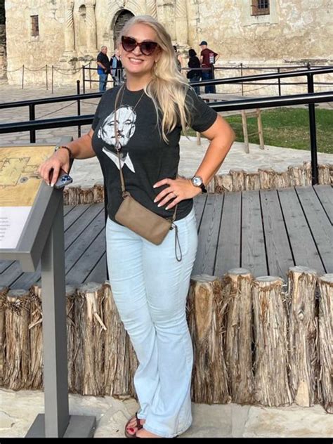 Salty Siren Snips Lewdmermaid OnlyFans Nude And Photos