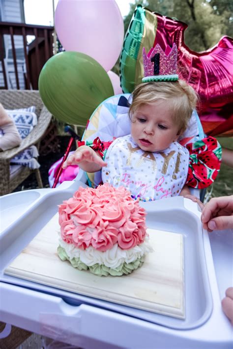 One In A Melon Birthday Cake Pin On Awesome Cakes One In A Melon Smash Cake And Cake