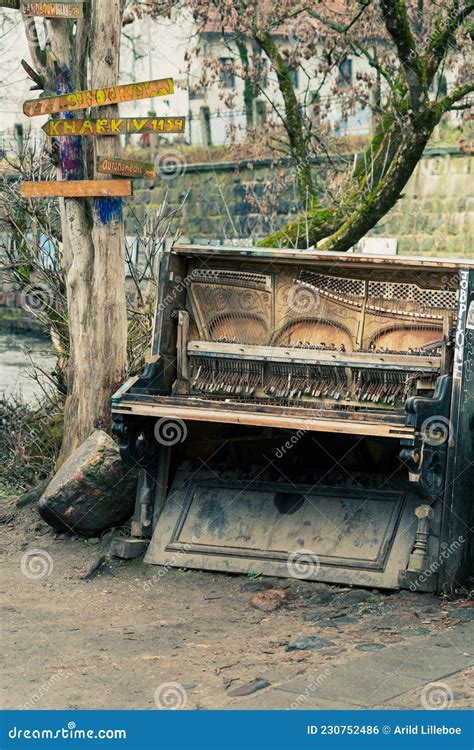 Abandoned Piano Of The Nelson Ghost Town Editorial Photo