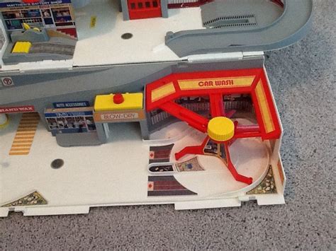 Vintage Mattel Hot Wheels Sto Go Car Wash Service Station