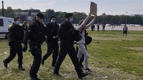 Corona Demos In M Nchen Polizei Mit Verlauf Zufrieden Abendzeitung