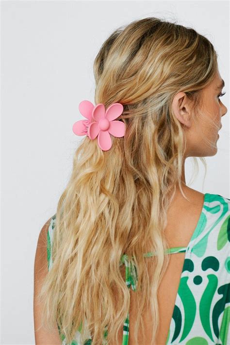 Plastic Flower Hair Claw Clip Boohoo Uk