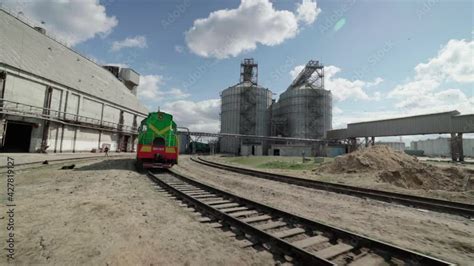 Vídeo do Stock Grain transshipment facility hub silo Freight train